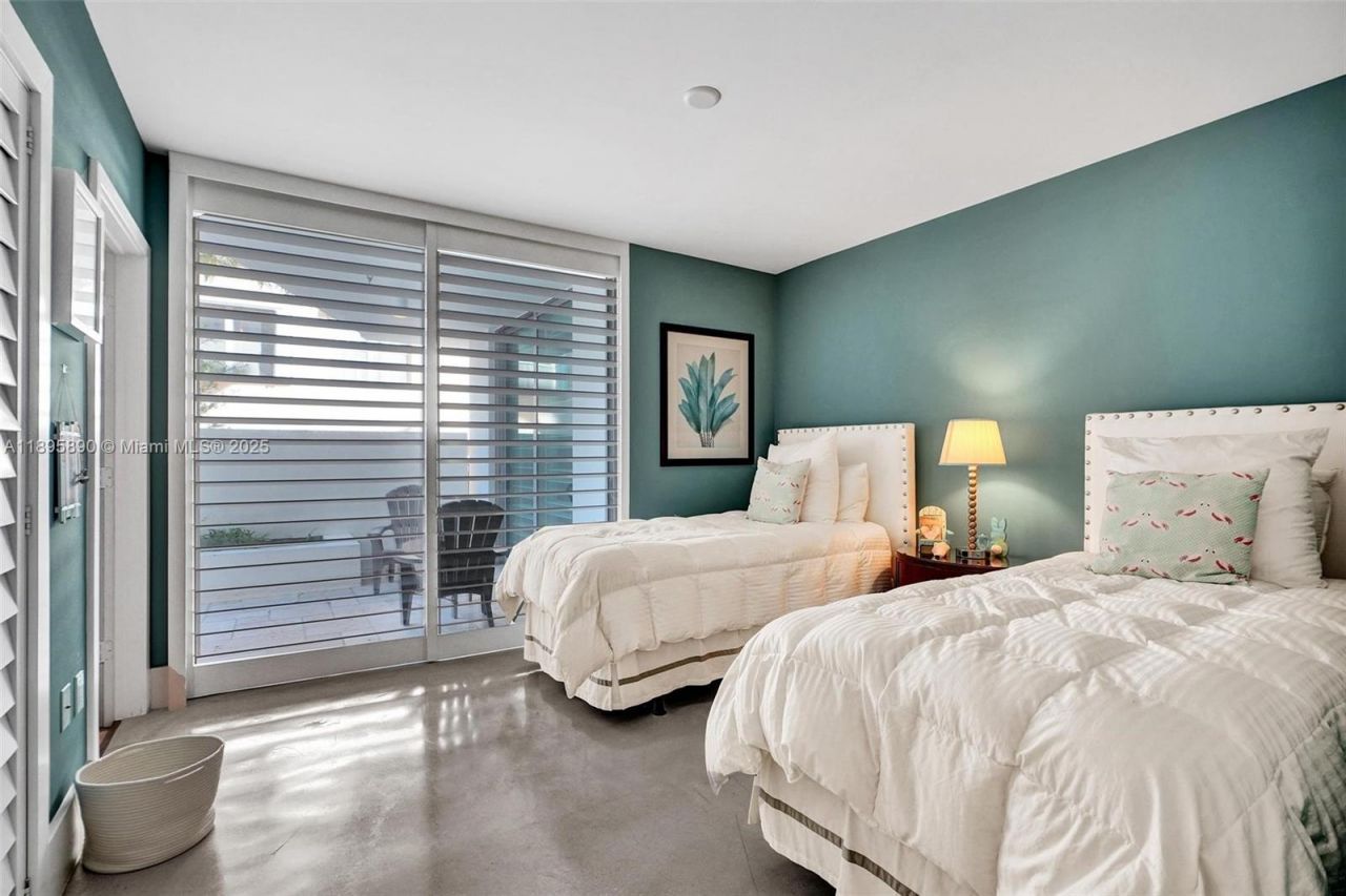 9400 W Bay Harbor Dr, Unit 103, Bay Harbor Islands, FL 33154 Photo