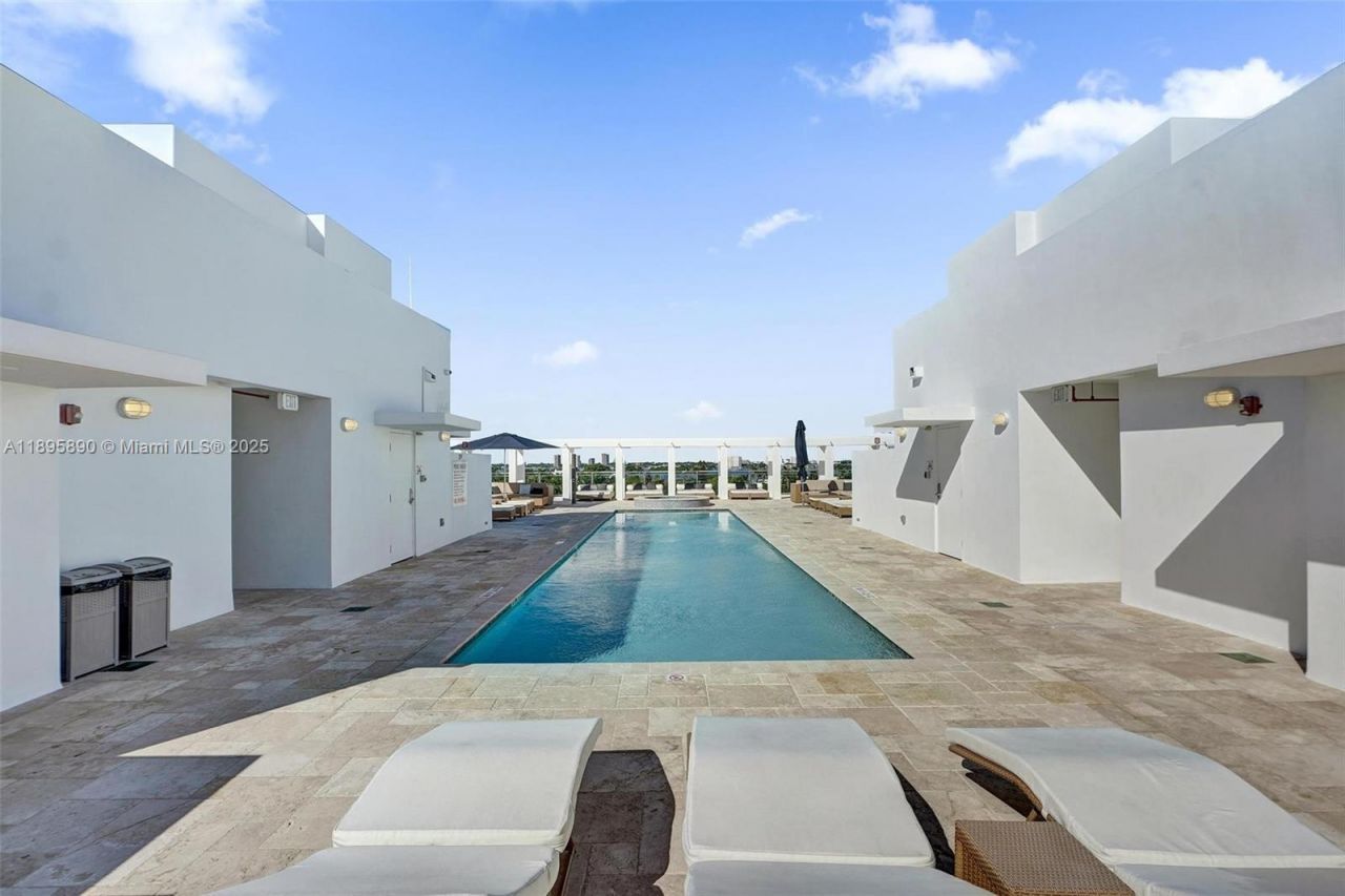 9400 W Bay Harbor Dr, Unit 103, Bay Harbor Islands, FL 33154 Photo