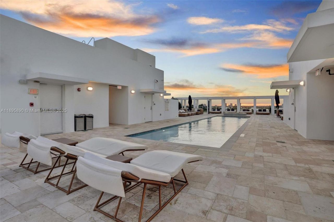 9400 W Bay Harbor Dr, Unit 103, Bay Harbor Islands, FL 33154 Photo