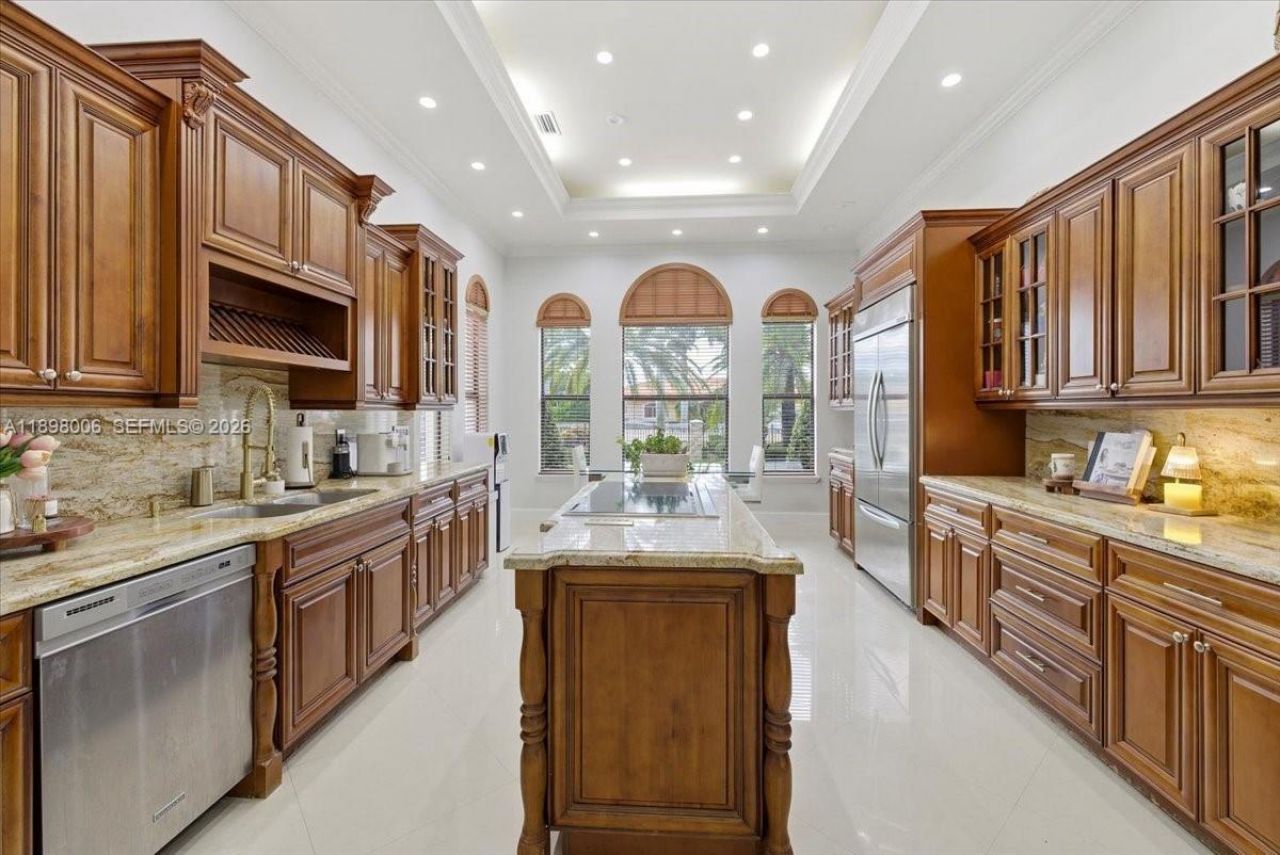 10181 NW 131st St, Hialeah Gardens, FL 33018 Photo