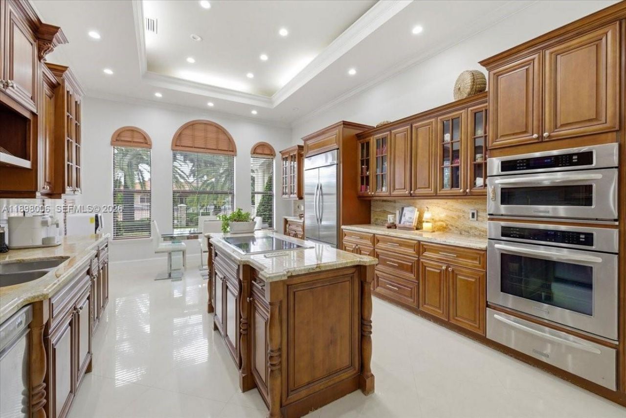 10181 NW 131st St, Hialeah Gardens, FL 33018 Photo