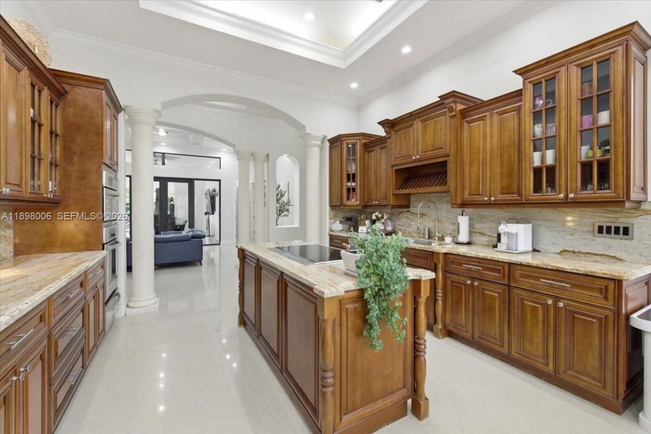 10181 NW 131st St, Hialeah Gardens, FL 33018 Photo