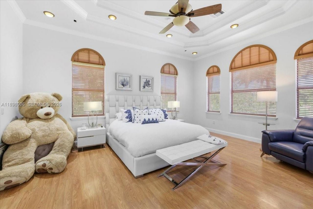 10181 NW 131st St, Hialeah Gardens, FL 33018 Photo