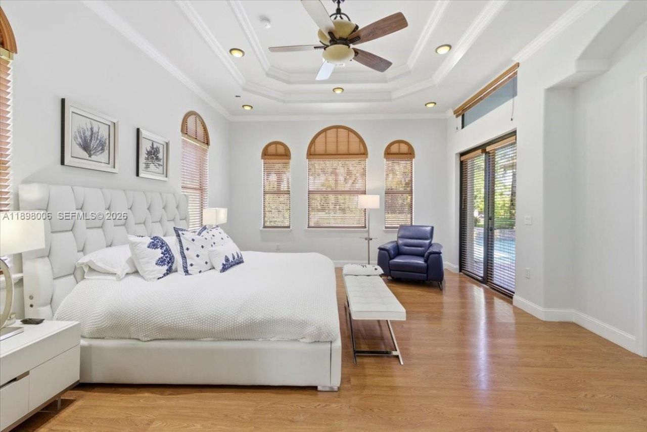 10181 NW 131st St, Hialeah Gardens, FL 33018 Photo