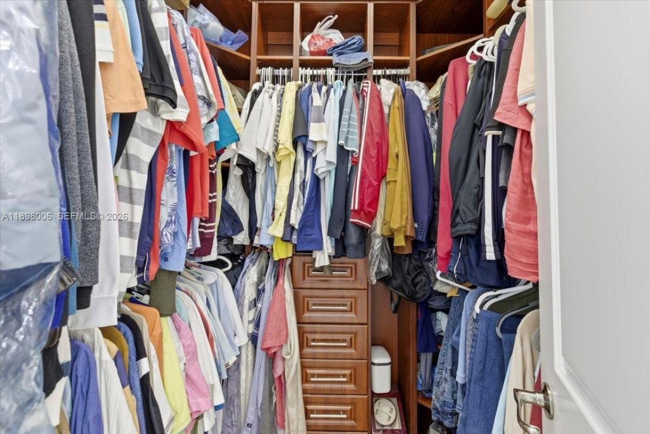 10181 NW 131st St, Hialeah Gardens, FL 33018 Photo