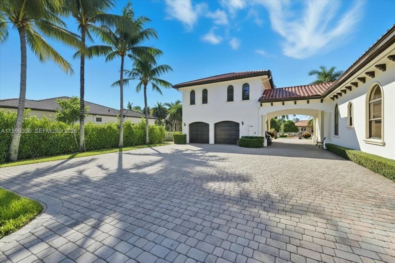 10181 NW 131st St, Hialeah Gardens, FL 33018 Photo