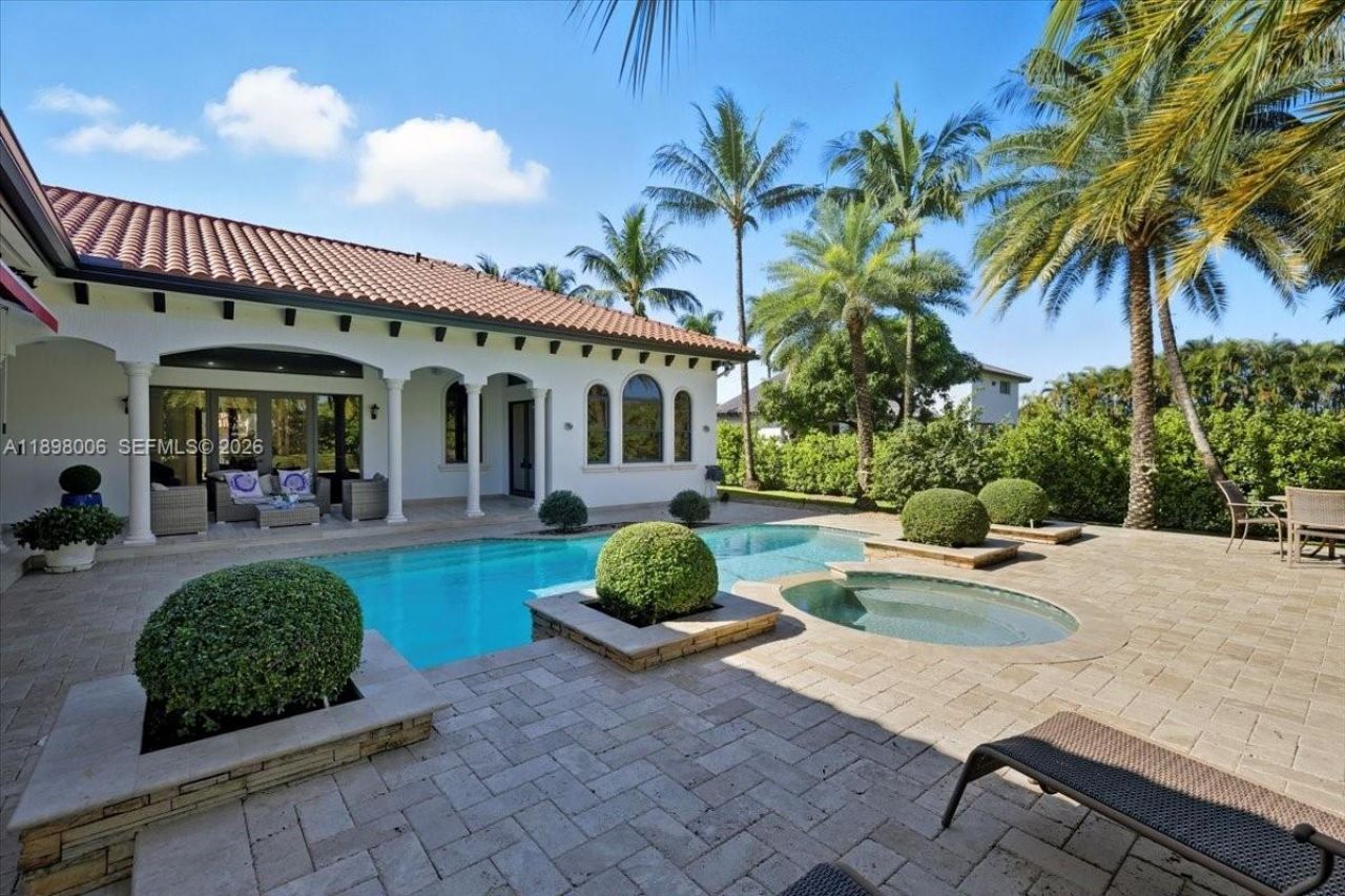 10181 NW 131st St, Hialeah Gardens, FL 33018 Photo