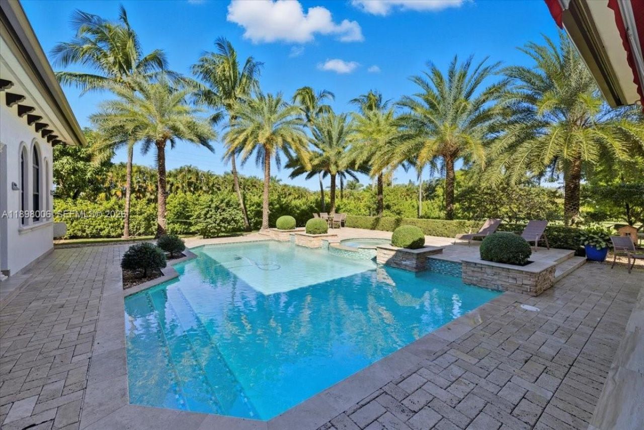 10181 NW 131st St, Hialeah Gardens, FL 33018 Photo