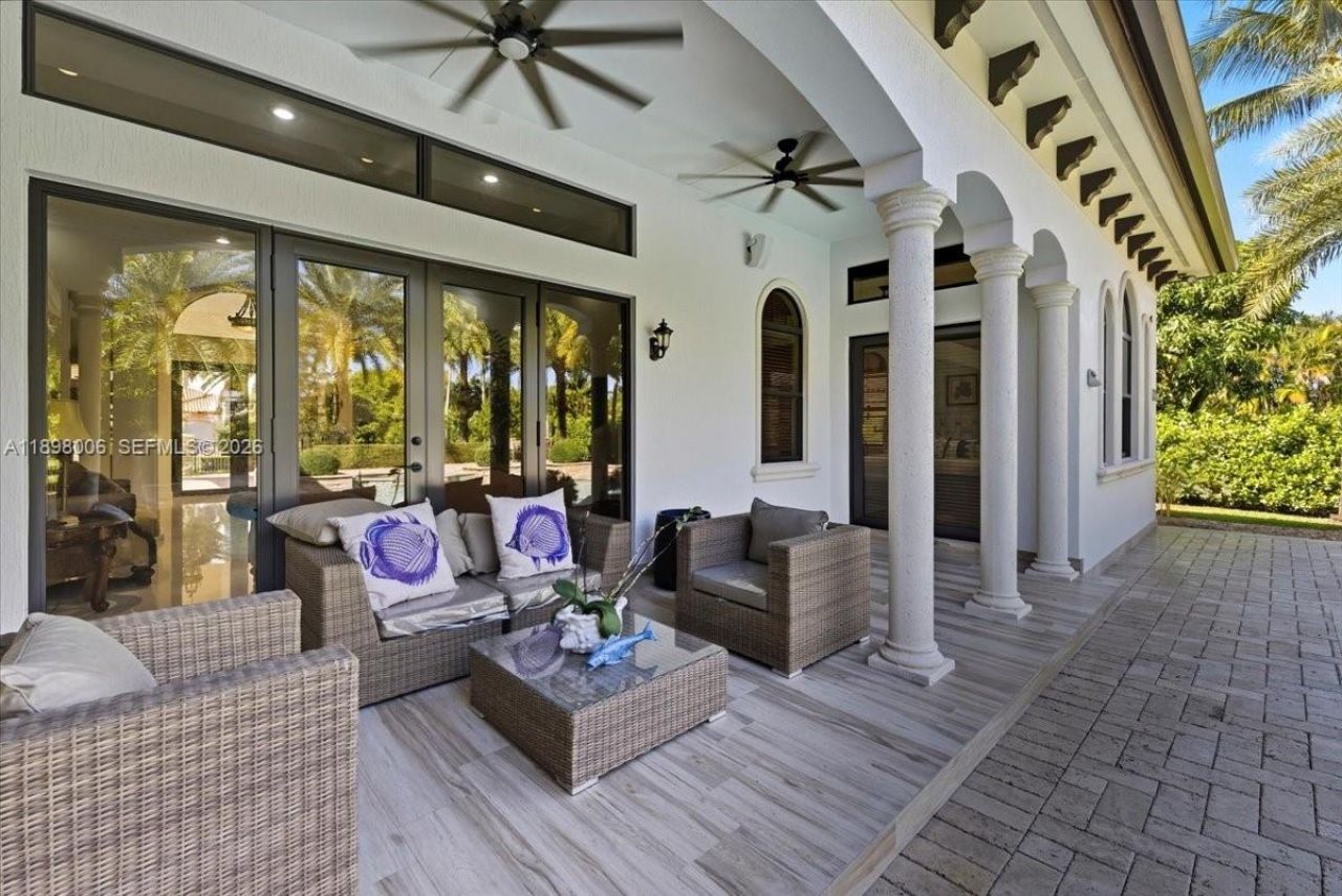 10181 NW 131st St, Hialeah Gardens, FL 33018 Photo