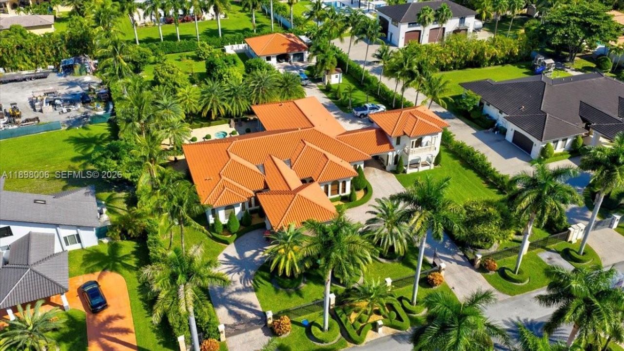 10181 NW 131st St, Hialeah Gardens, FL 33018 Photo