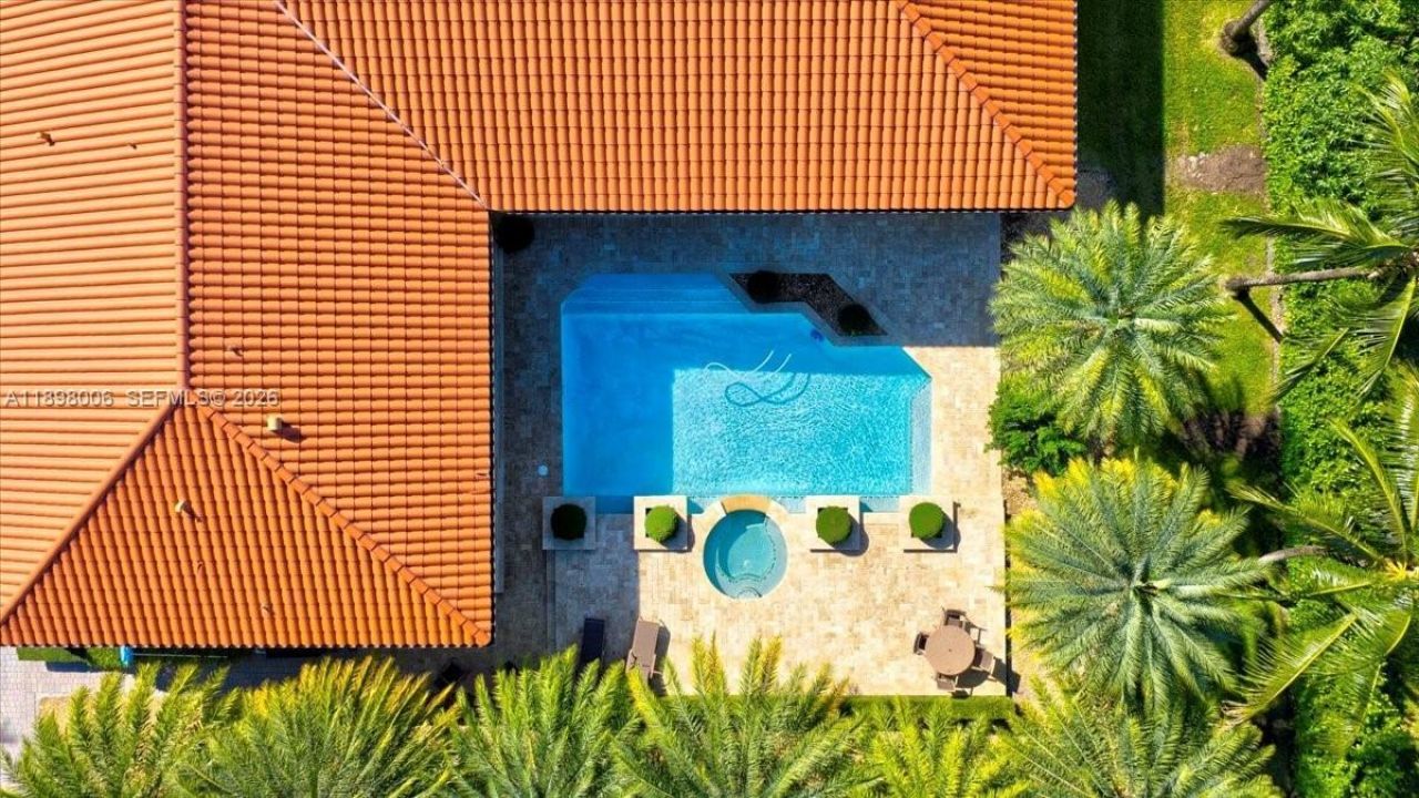 10181 NW 131st St, Hialeah Gardens, FL 33018 Photo