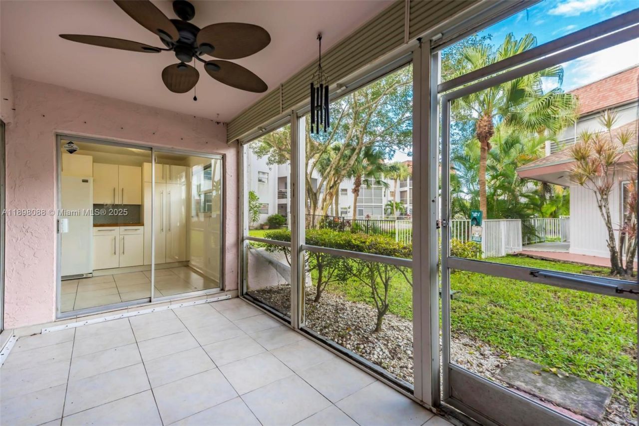 8002 Lagos De Campo Blvd, Unit B-101, Tamarac, FL 33321 Photo