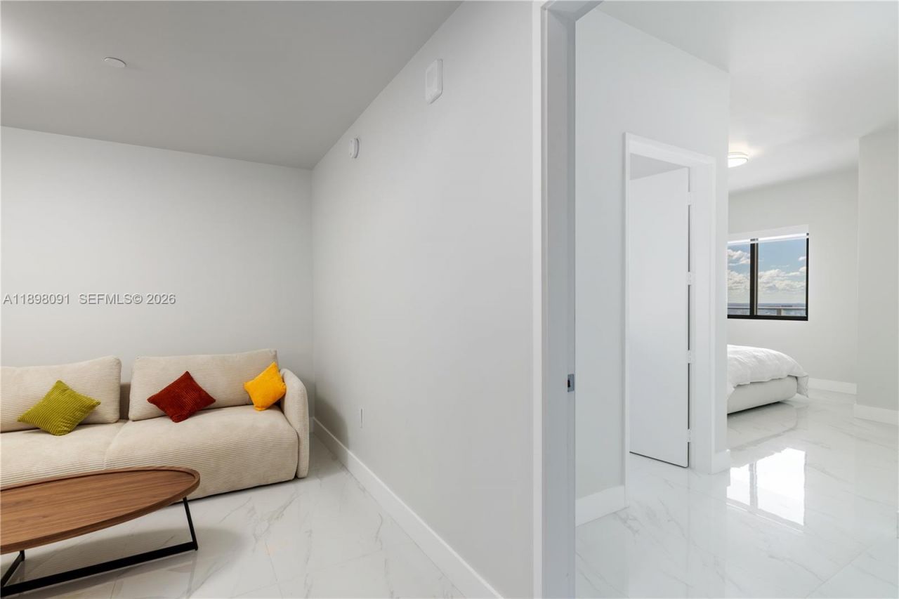 700 NE 24th St, Unit 4002, Miami, FL 33137 Photo