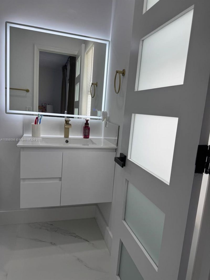 2492 SE Rival Ave, Port Saint Lucie, FL 34952 Photo