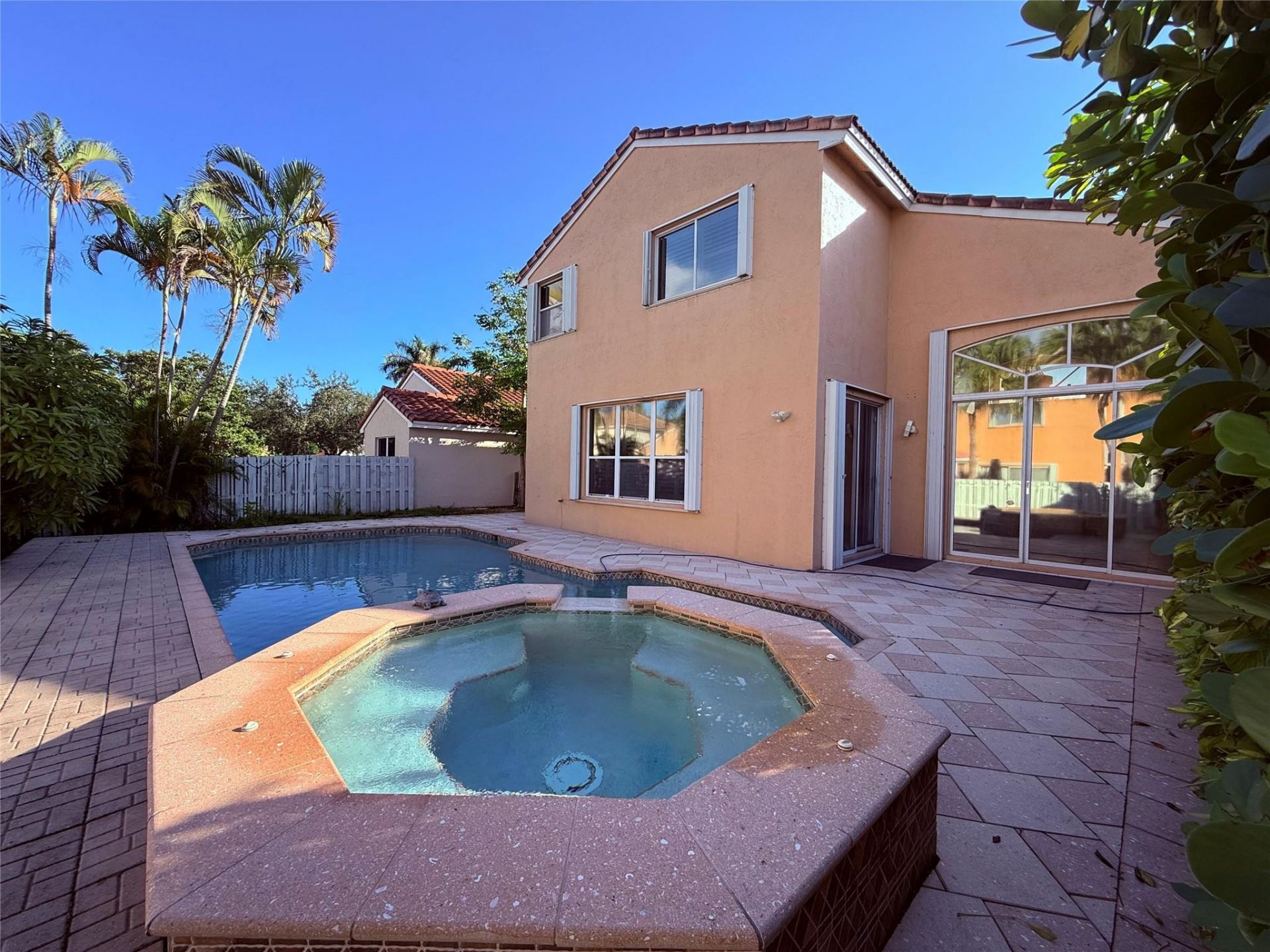 322 SW 193rd Avenue, Pembroke Pines, FL 33029 Photo