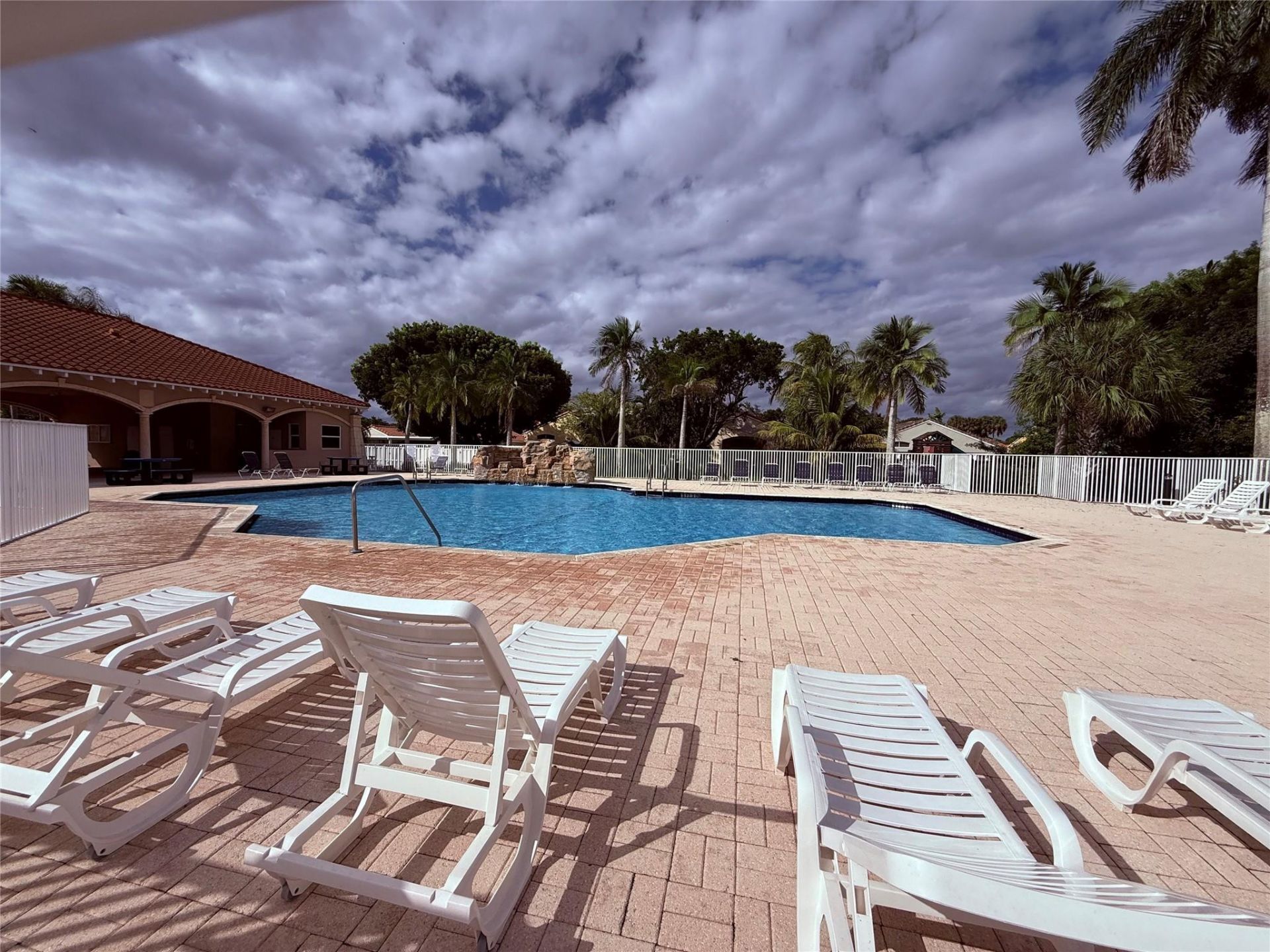 322 SW 193rd Avenue, Pembroke Pines, FL 33029 Photo