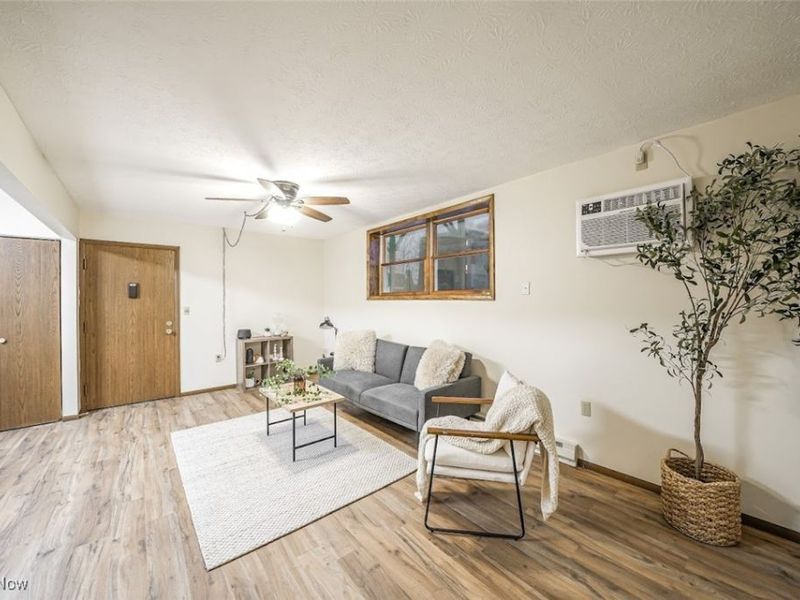 8140 Southwood Drive, Garrettsville, OH 44231 Photo 4