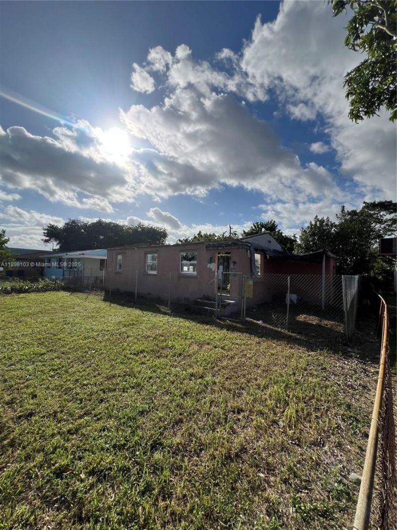 2122 Dewey St, Hollywood, FL 33020 Photo