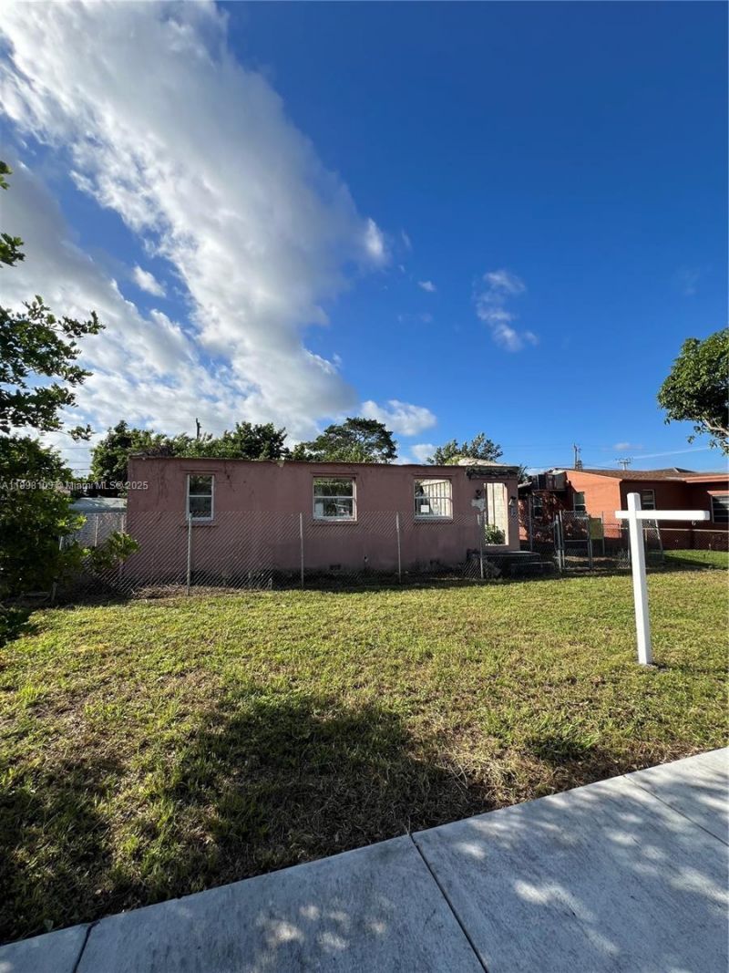 2122 Dewey St, Hollywood, FL 33020 Photo