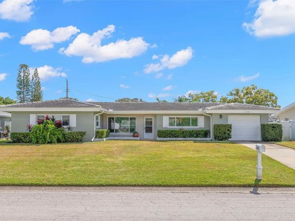 2196 INDIAN AVENUE S, BELLEAIR BLUFFS, FL 33770