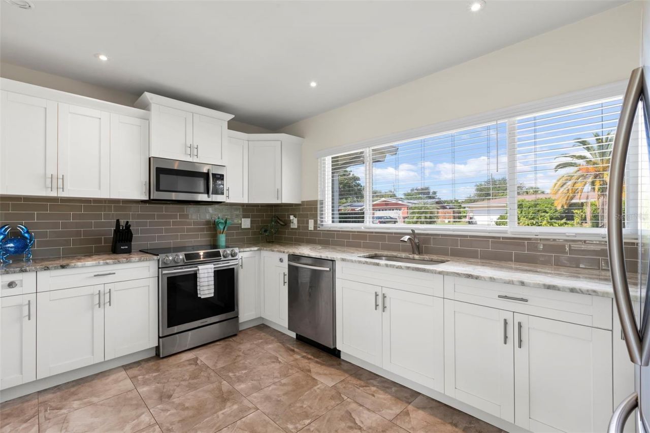 2196 Indian Avenue S, Belleair Bluffs, FL 33770 Photo