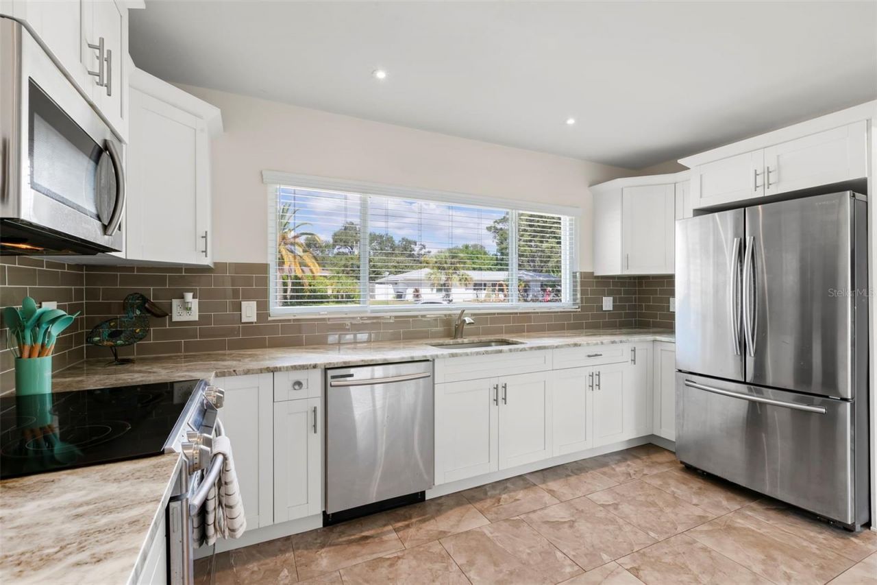 2196 Indian Avenue S, Belleair Bluffs, FL 33770 Photo