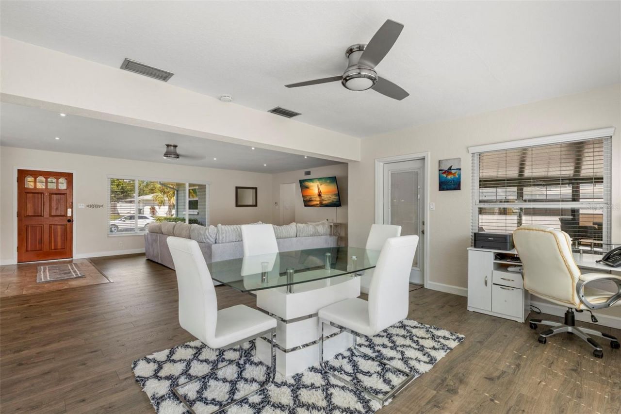 2196 Indian Avenue S, Belleair Bluffs, FL 33770 Photo