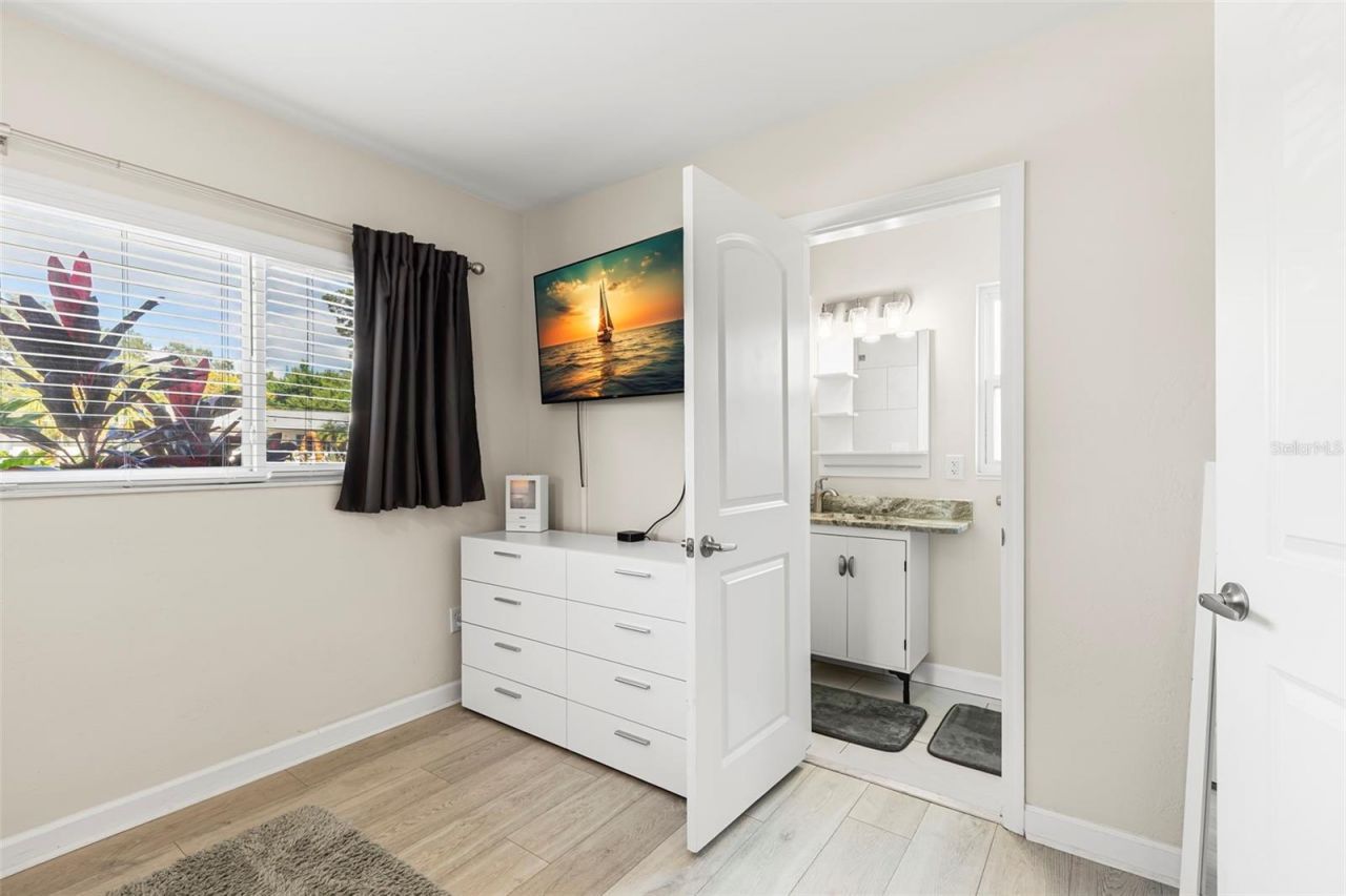 2196 Indian Avenue S, Belleair Bluffs, FL 33770 Photo