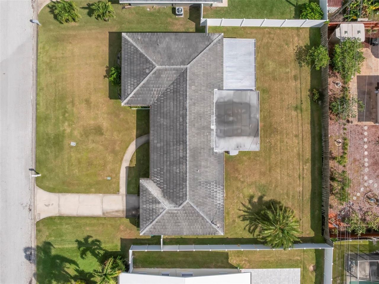 2196 Indian Avenue S, Belleair Bluffs, FL 33770 Photo