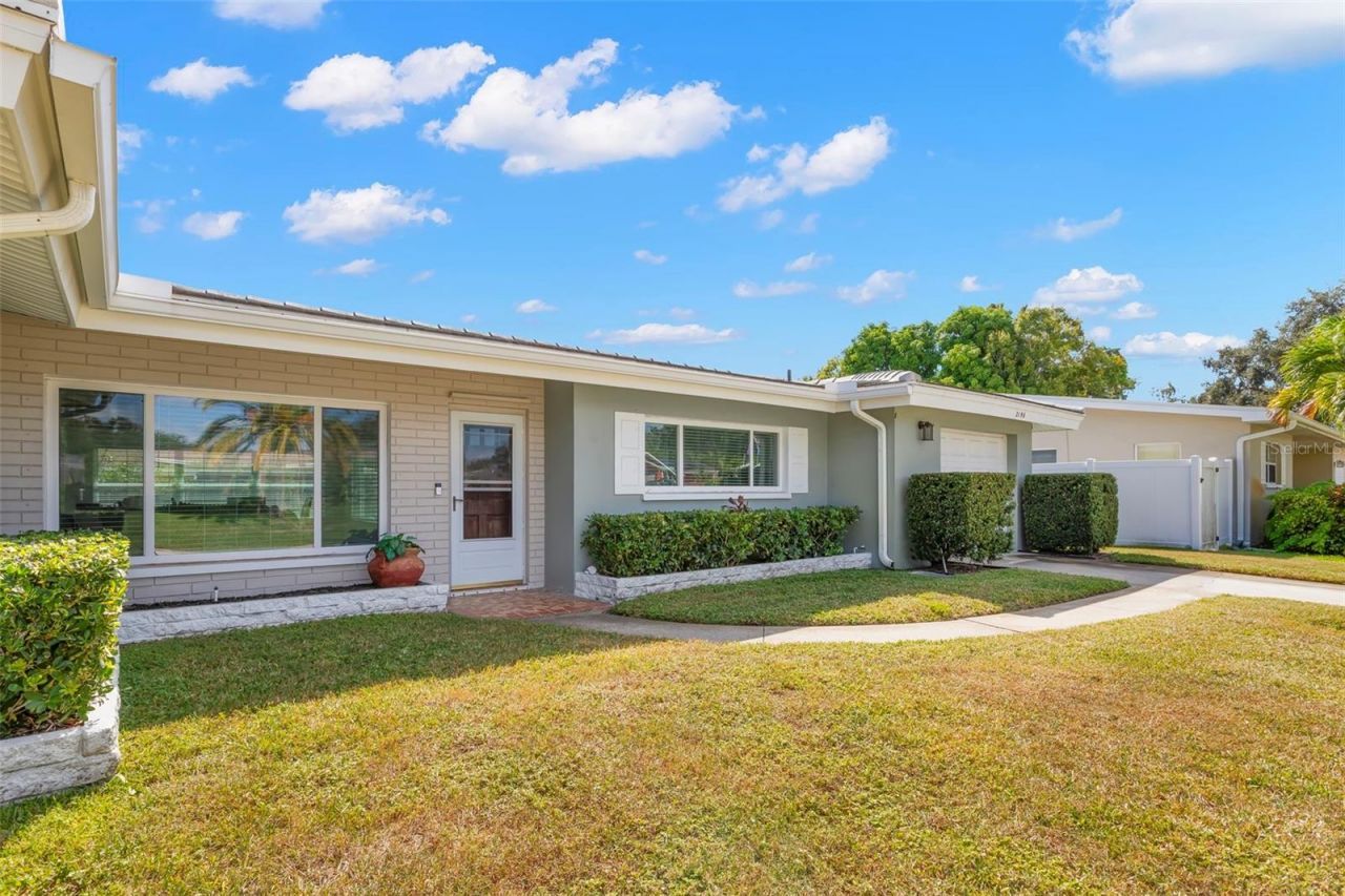 2196 Indian Avenue S, Belleair Bluffs, FL 33770 Photo