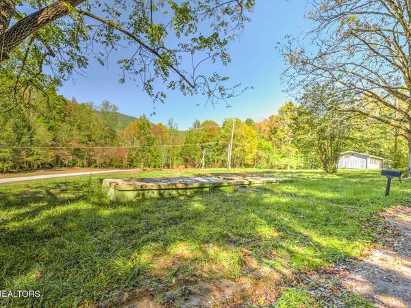 1446 Cove Lane, Oliver Springs, TN 37840