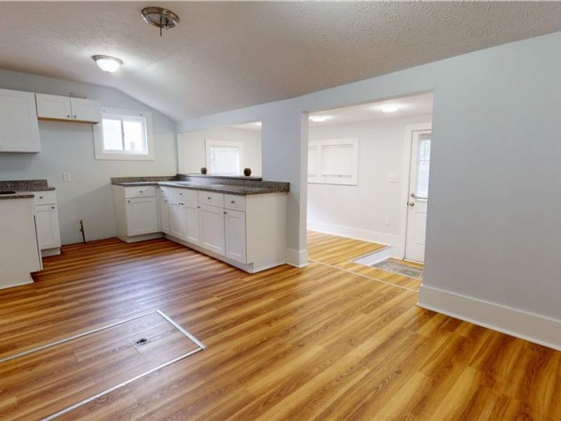 3646 Bailey Avenue, Cleveland, OH 44113 Photo 7