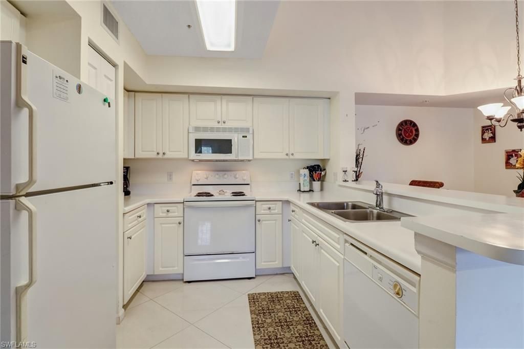 1190 Wildwood Lakes Blvd, Unit 306, Naples, FL 34104 Photo