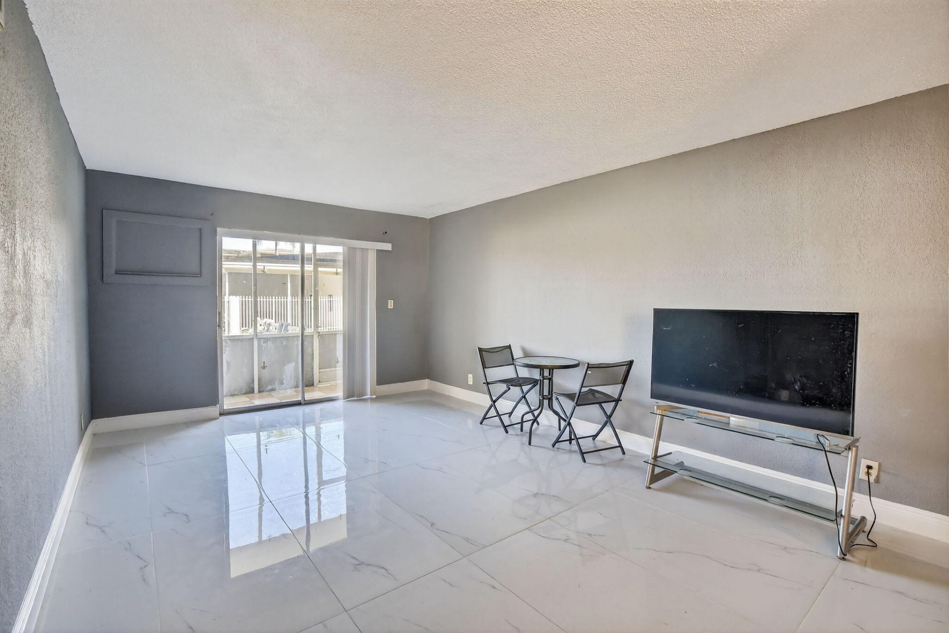 4770 NW 10th Court, Unit 104, Plantation, FL 33313 Photo