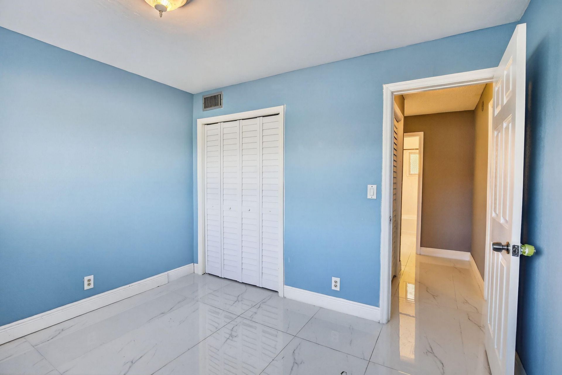 4770 NW 10th Court, Unit 104, Plantation, FL 33313 Photo