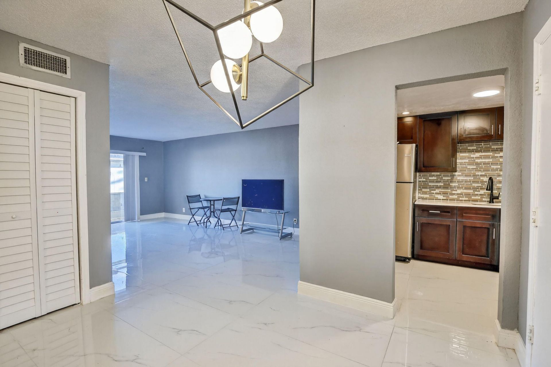 4770 NW 10th Court, Unit 104, Plantation, FL 33313 Photo