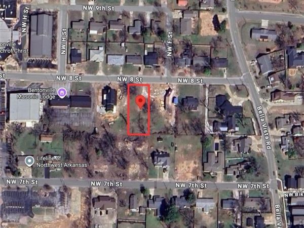 815 NW 8th Street , Bentonville, AR 72712