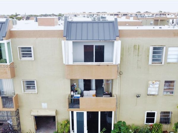 6090 W 18th Ave, Unit 336, Hialeah, FL 33012