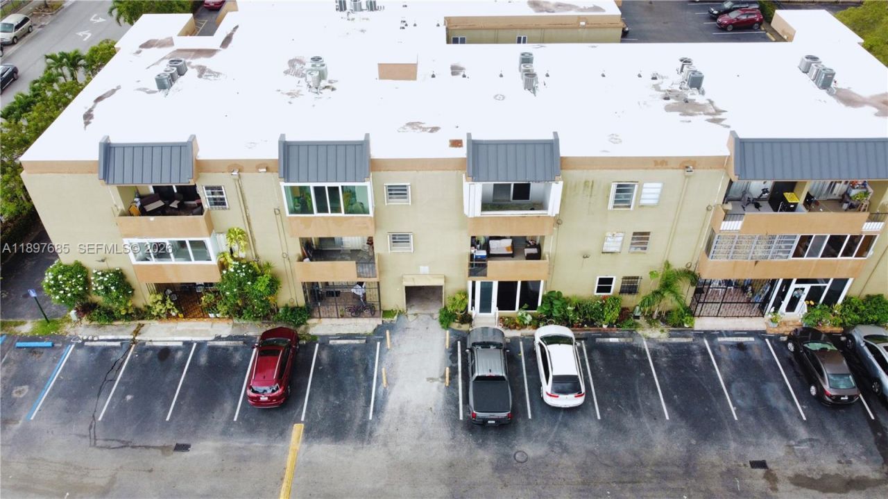 6090 W 18th Ave, Unit 336, Hialeah, FL 33012 Photo