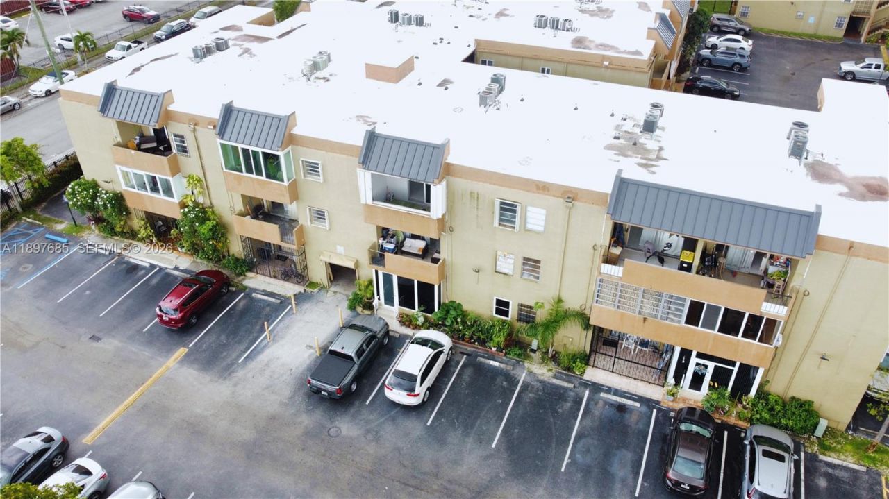 6090 W 18th Ave, Unit 336, Hialeah, FL 33012 Photo