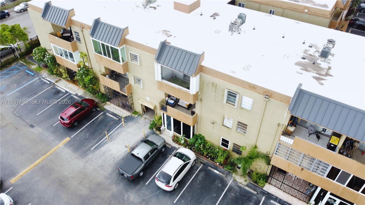 6090 W 18th Ave, Unit 336, Hialeah, FL 33012 Photo