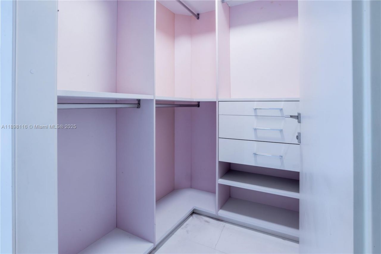 300 Biscayne Boulevard Way, Unit 2203C, Miami, FL 33131 Photo