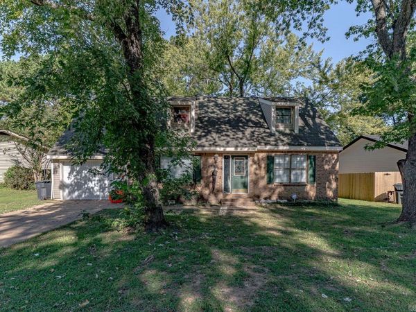 2010 Cenwood Dr, Jonesboro, AR 72401