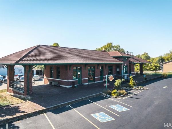 406 Villar, Fredericktown, MO 63645