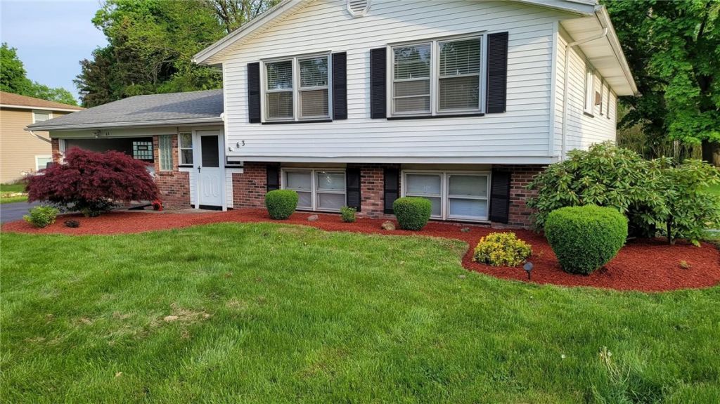 63 Rocmar Drive, Rochester, NY 14626 Main Photo