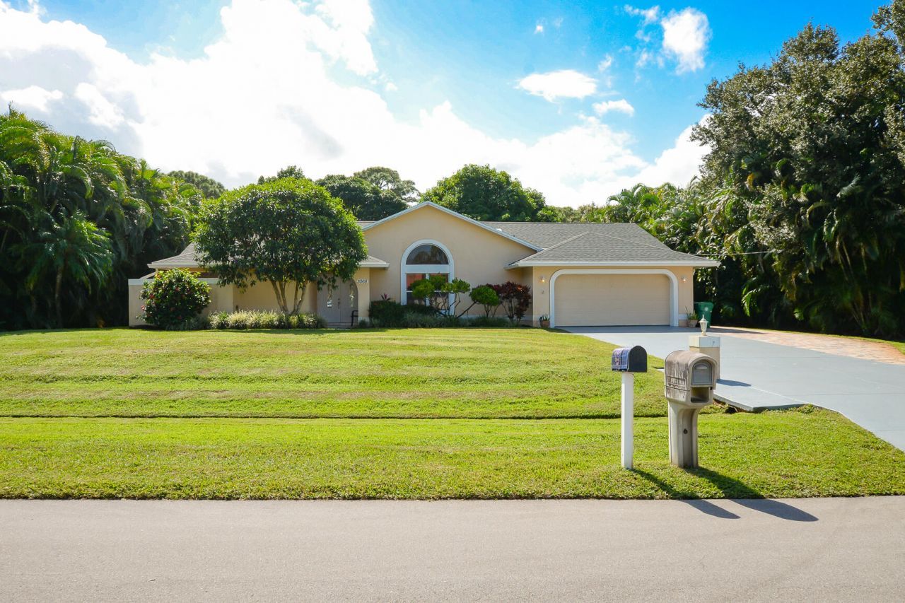 3068 SE Darien Road, Port Saint Lucie, FL 34952 Photo