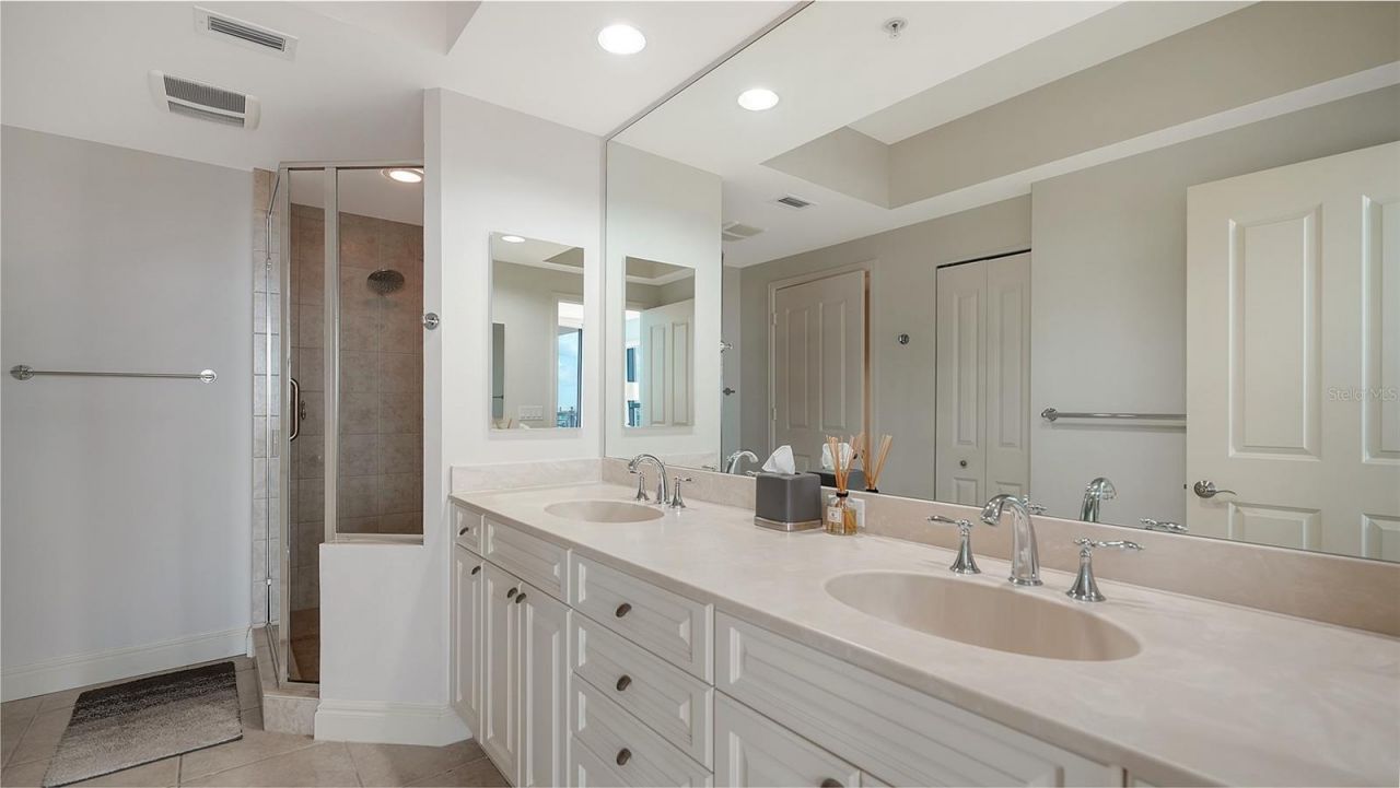 50 Central Avenue, Unit 11A, Sarasota, FL 34236 Photo