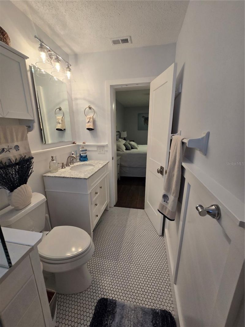 211 Pasadena Avenue N, Unit 107, Saint Petersburg, FL 33710 Photo