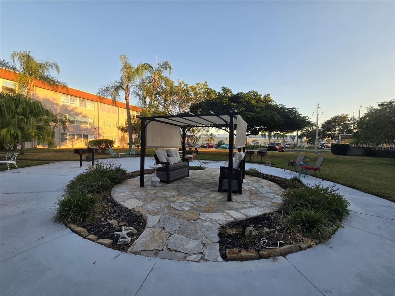 211 Pasadena Avenue N, Unit 107, Saint Petersburg, FL 33710 Photo