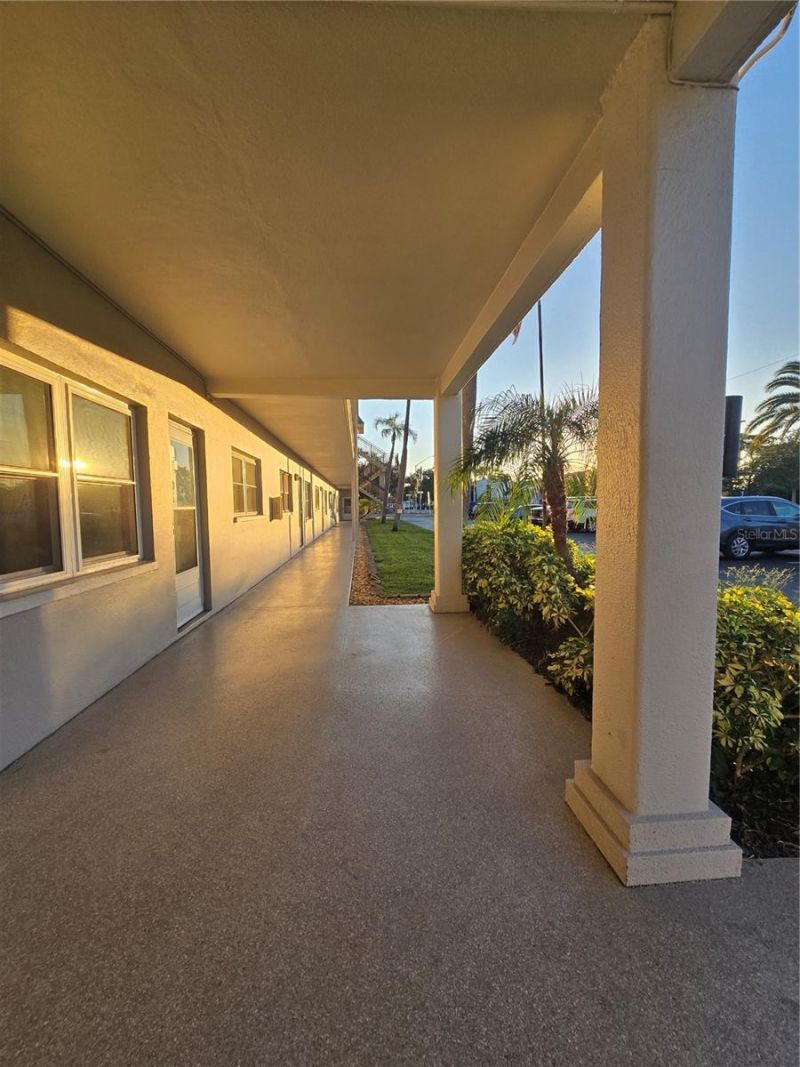 211 Pasadena Avenue N, Unit 107, Saint Petersburg, FL 33710 Photo